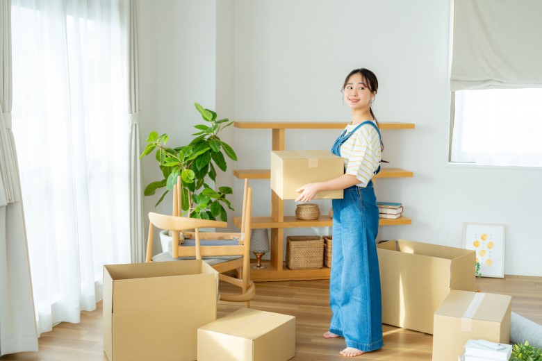 【知らないと損！】業者選びから、荷造りから不用品処分、公的手続きまで！引越しの流れを紹介