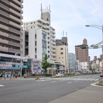 【覚王山エリア】
様々なスイーツや雑貨が注目を集めるエリアです。モダンな要素がありながらも、「覚王山 日泰寺」や教育施設もあります。文教エリアとしての側面も併せ持つ魅力的な場所です。