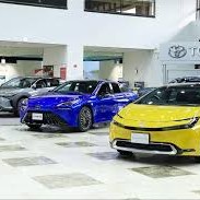 【トヨタ会館】
最新のハイブリッド技術、燃料電池車、電動化技術を体感でき、新型車も多数展示。トヨタ生産方式によるものづくり精神に触れられます。ミュージアムショップでプラモデルやミニカーも購入可能。