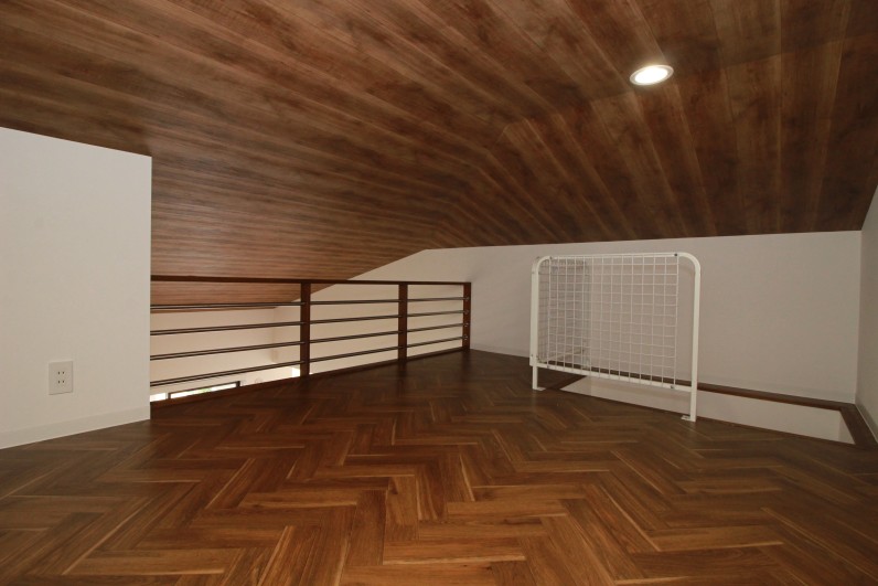 秘密基地？遊び心<br />
　　くすぐるロフト付