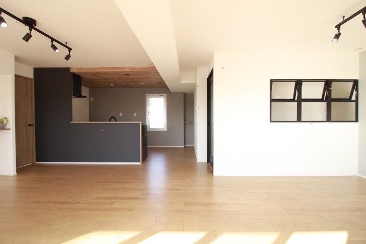 キングスコート豊田下林壱番館601号室