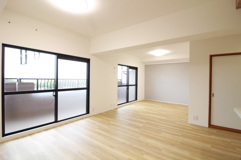 レインボー第３半田