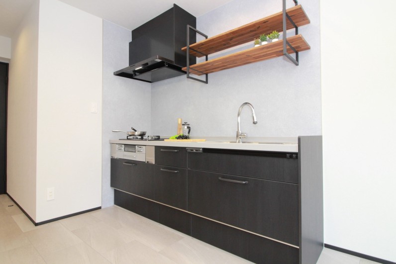 日が差し込むキッチン