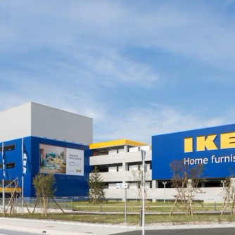 【IKEA長久手】
北欧家具・雑貨を取りそろえるIKEA。広大な店舗に数多くの商品が並んでいます。店内はおしゃれな空間が広がり見ているだけでも楽しめます。