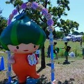 【天白区区民まつり】
地域の人々が集い、にぎわいと温かさに包まれる天白区最大級のイベント。屋台やステージ、体験ブースが並び、子どもから大人まで楽しめる一日が広がる。地元ならではのつながりや空気感を感じられ、暮らしの中に“地域に属する安心感”をもたらしてくれる、天白らしい穏やかな賑わいが魅力。